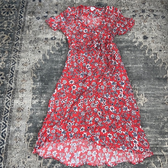 GAP Dresses & Skirts - GAP red floral women’s wrap dress